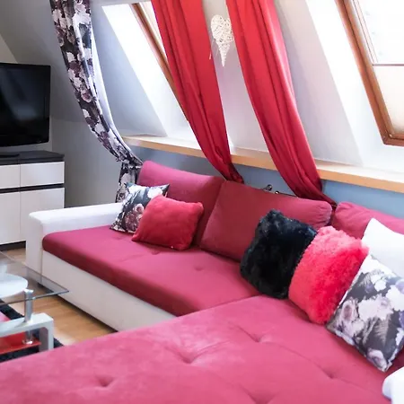 Pod Rownia Centrum Apartment